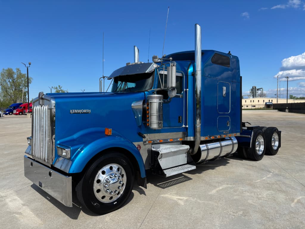 2003 Peterbilt
