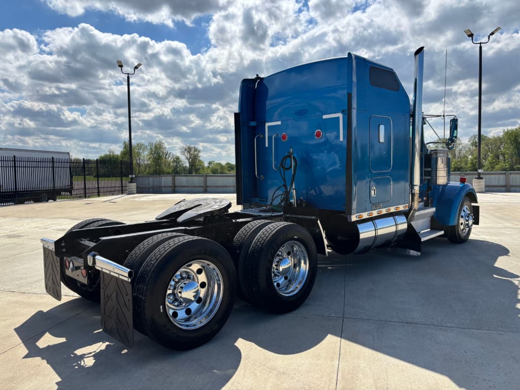 2003 Peterbilt