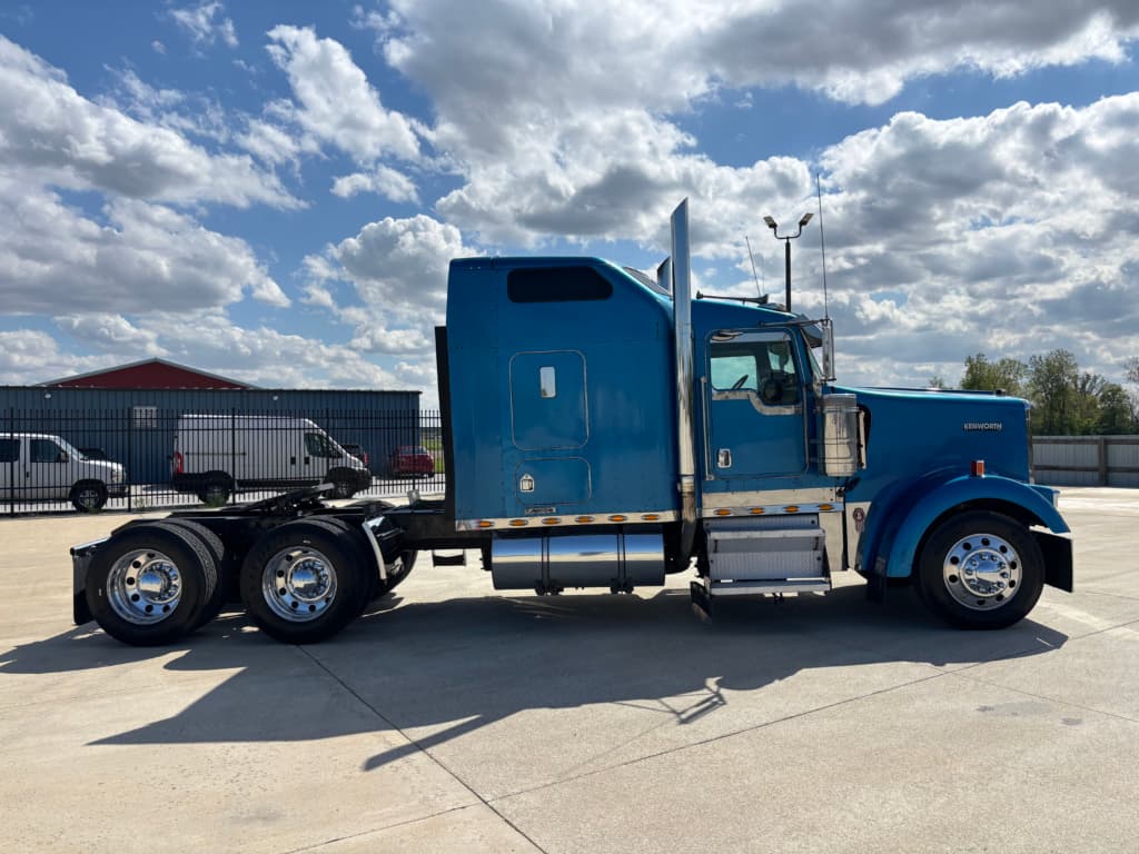2003 Peterbilt