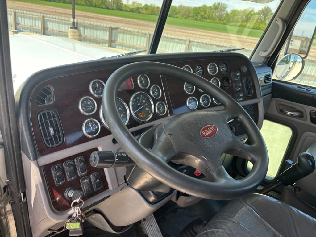 2016 Peterbilt
