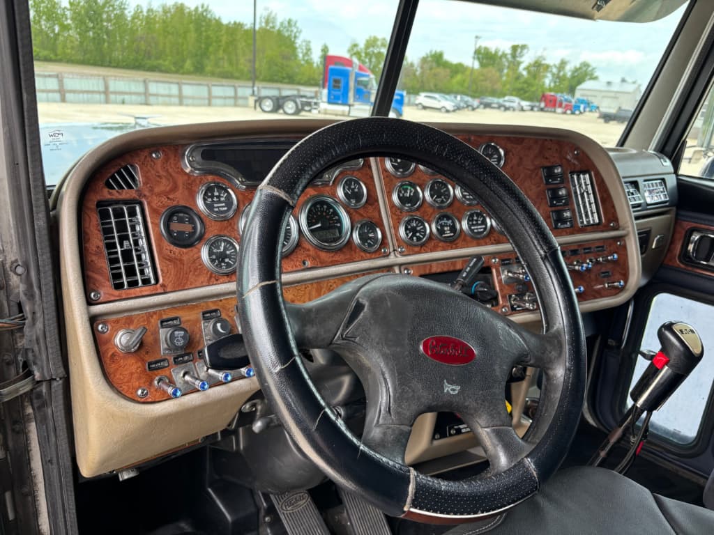 2005 Peterbilt
